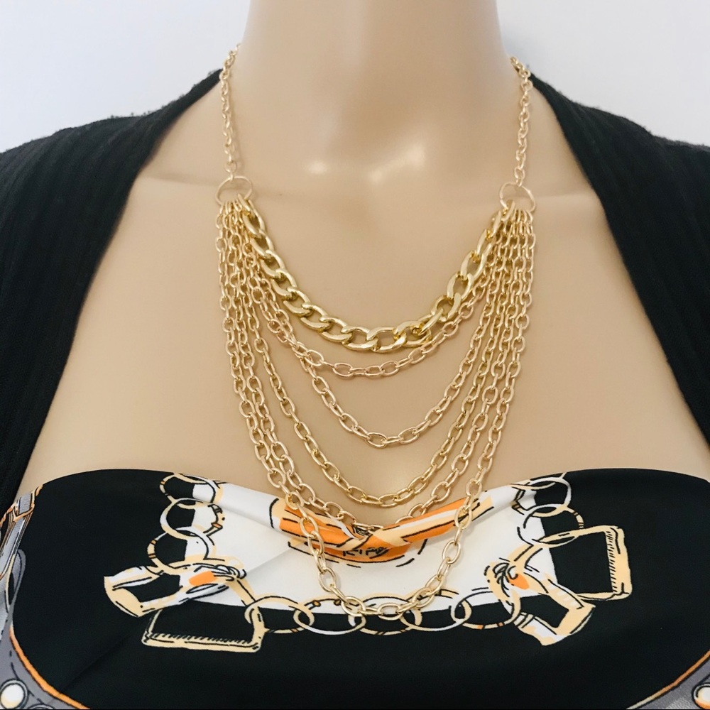 Gold chain necklace